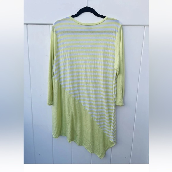 Comfy USA lime green striped V-neck blouse size X-Large - Picture 2 of 6